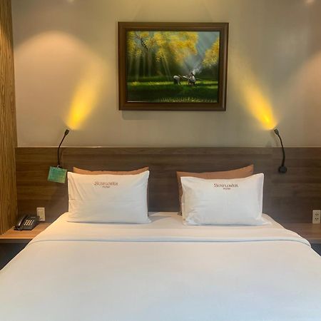 Sunflower Luxury Hotel Ho Chi Minh-staden Exteriör bild