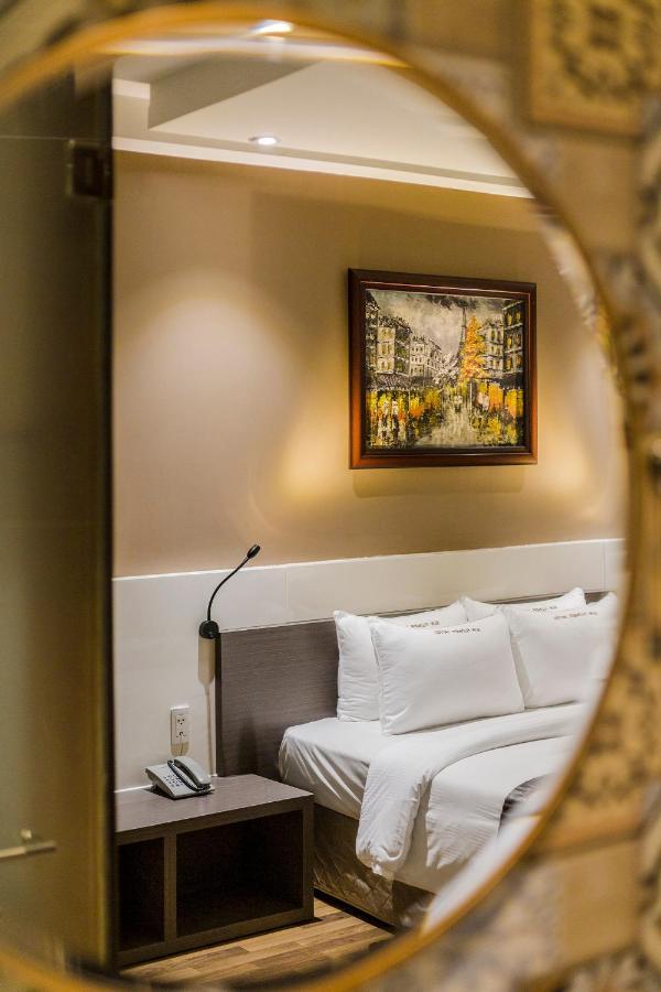 Sunflower Luxury Hotel Ho Chi Minh-staden Exteriör bild